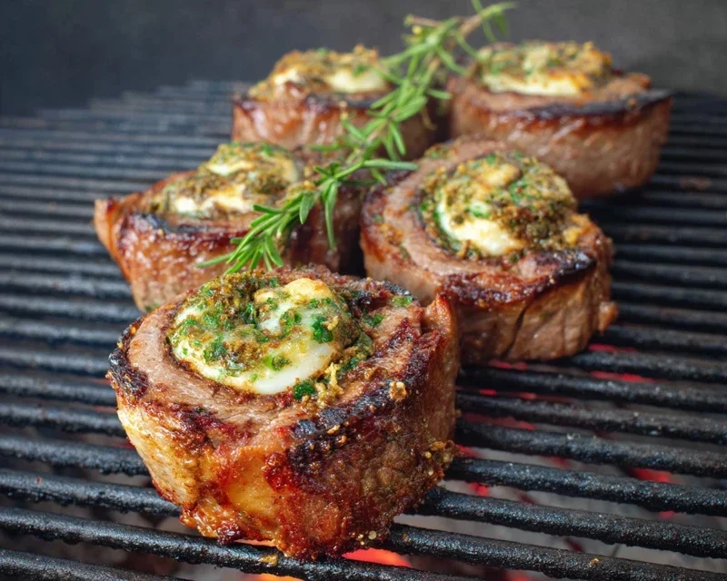 Cheesy Steak Pinwheels